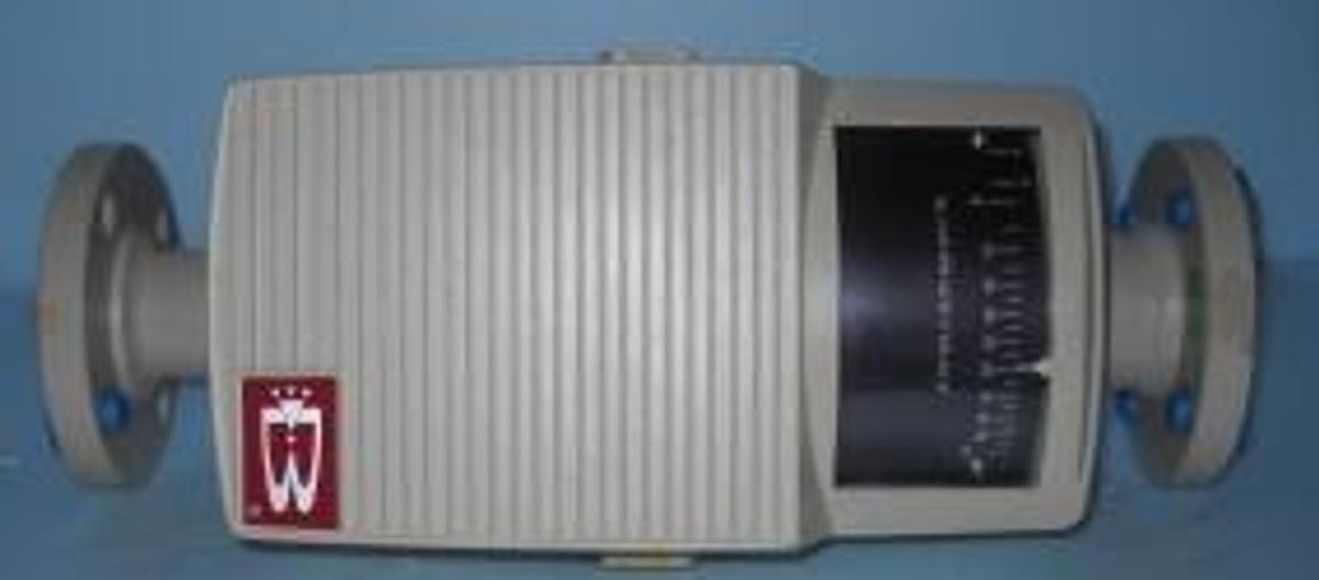 Used QTY. 1. BROOKS INSTRUMENT DIVISION TRANSMITTER