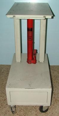 Used WELL BUILT ROLL AROUND HYDRAULIC JACK TABLE