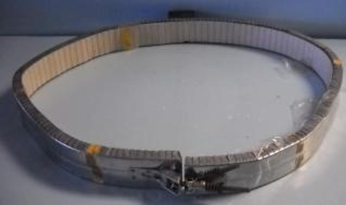 Used QTY. 1. DYNISCO 008978 FH HT BM000154 1500W 240V HF 12 Â½.