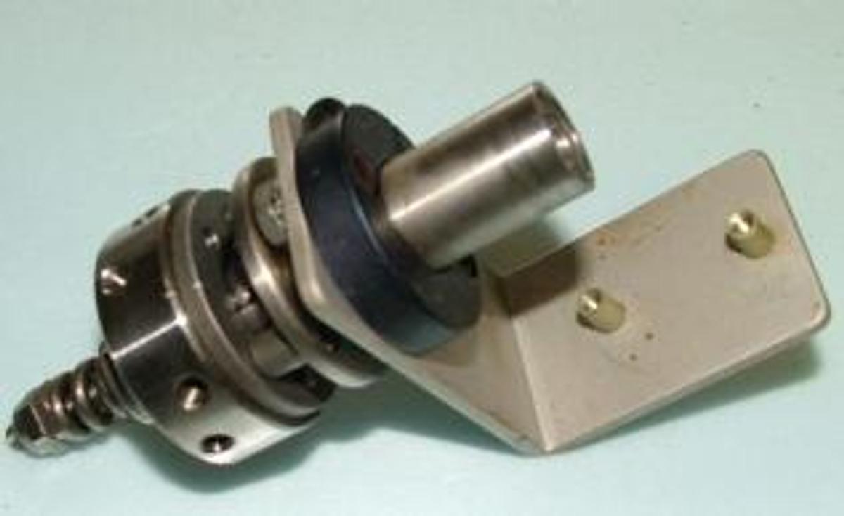 Used QTY. 1. VALCO VICI VALVE 4 PORT N60 WITH BRACKET.