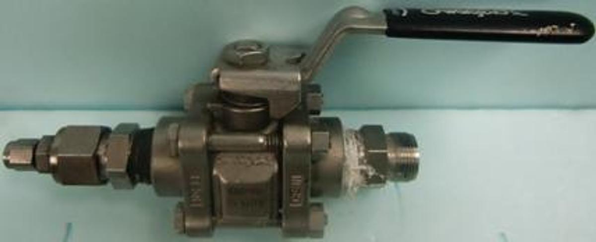 Used QTY. 1. SWAGELOK BALL VALVE CF3M 838279001 SS-63TF8 AHFB 011 2200 PSIG @ 100 DEG. F. 151 BAR @ 37 DEG. C. 450 DEG. F. @ 100 PSIG 232 DEG. C. @ 6.8 BAR 0.516 IN 13.1 MM.