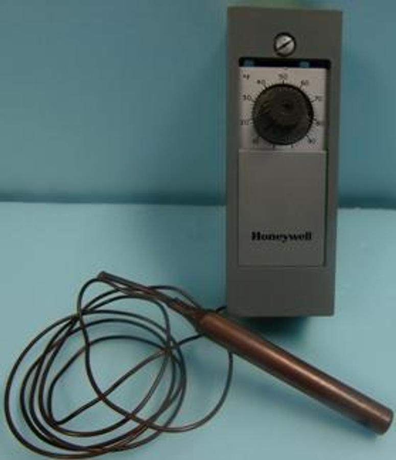 Used HONEYWELL TEMP INDICATOR TYPE T675A REMOTE BULB COMMERCIAL TEMPERATURE CONTROLLER
