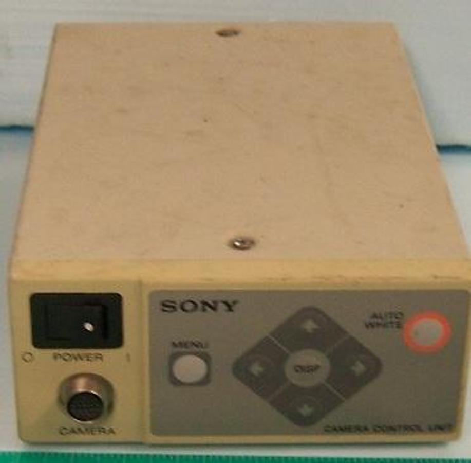 Used SONY CAMERA CONTROL UNIT MODEL DXC-LS1 CCD COLOR VIDEO DC 12V SERIAL # 100987. .