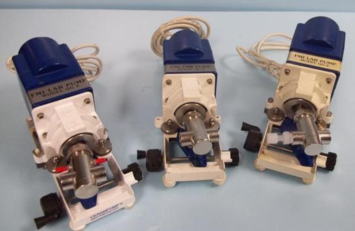 Used FMI FLUID METERING INC. LAB PUMP Q PUMP MODEL: QG 6. 115 VOLTS 60HZ. 6 RPM. PISTON DIA: 1/8 FLOW RANGE: 0 TO 0.48. CERAMPUMP.