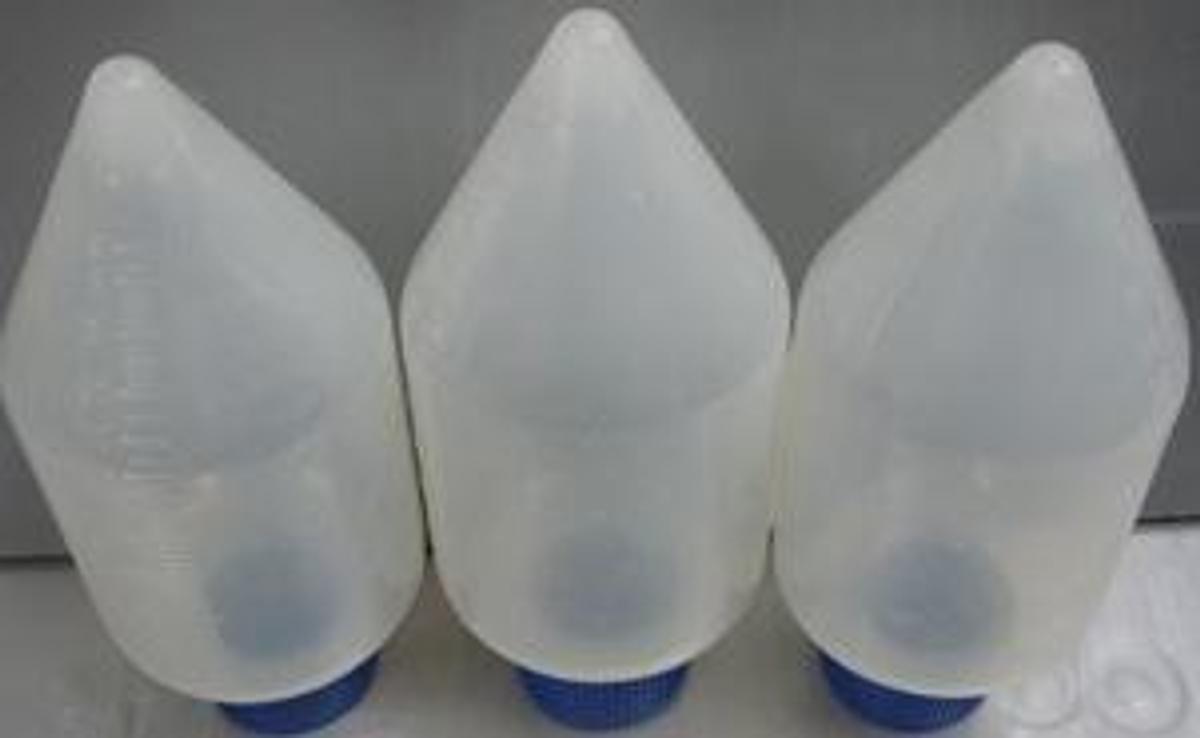 Used NUNC PLASTIC PEAR SHAPED 150 ML GRADUATED CENTRIFUGE TUBES