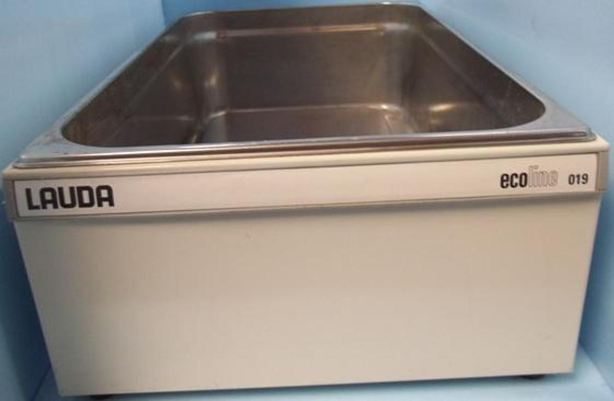 Used QTY. 1. LAUDA ECOLINE 019 WATER BATH 18 LITER CAPACITY