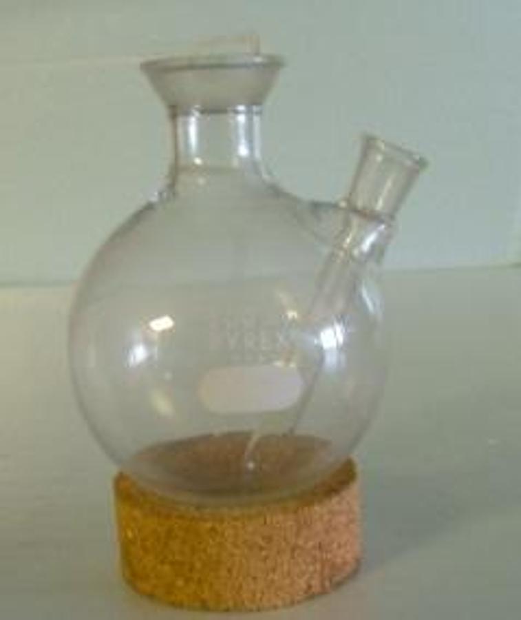 Used QTY. 1. PYREX 500 ML ROUND BOTTOM