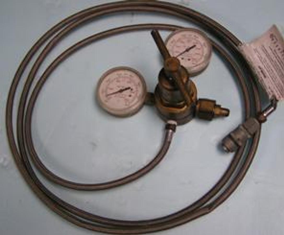 Used QTY. 1. HARRIS REGULATOR AIR CCA-346