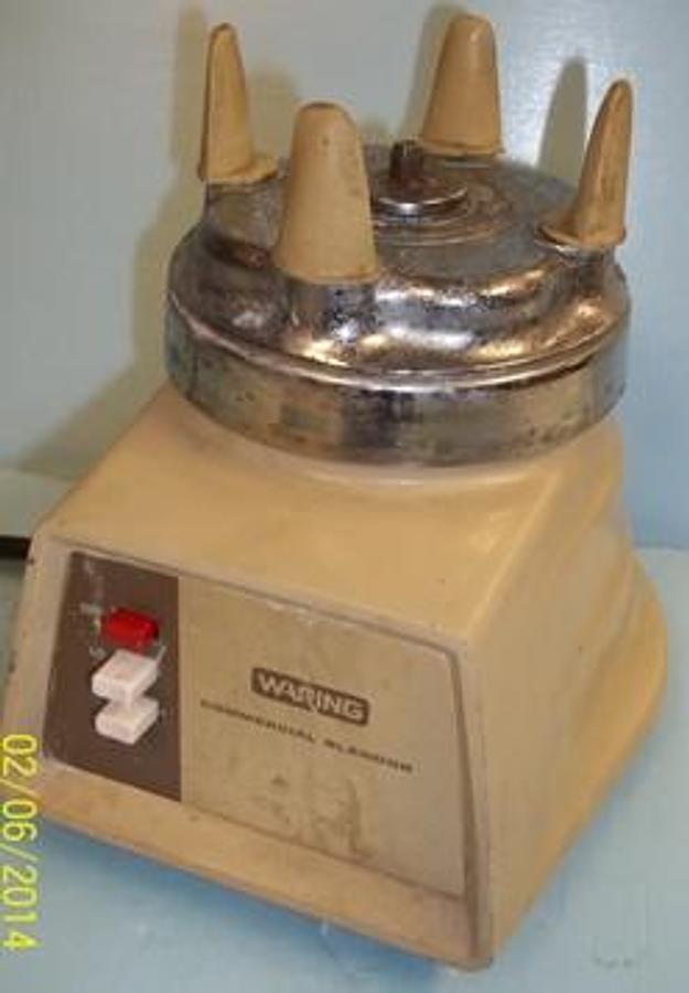 Used QTY. 1. WARING COMMERCIAL BLENDER 120V HIGH/LOW SPEED OPTIONS .