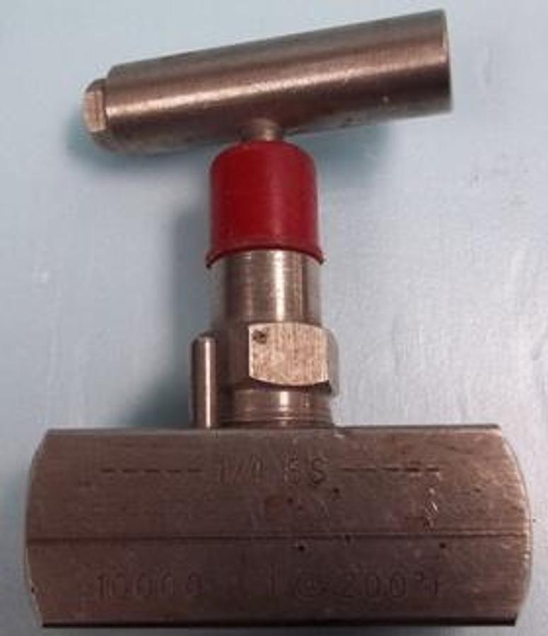 Used QTY. 1. KF VALVE ¼" NEEDLE VALVE