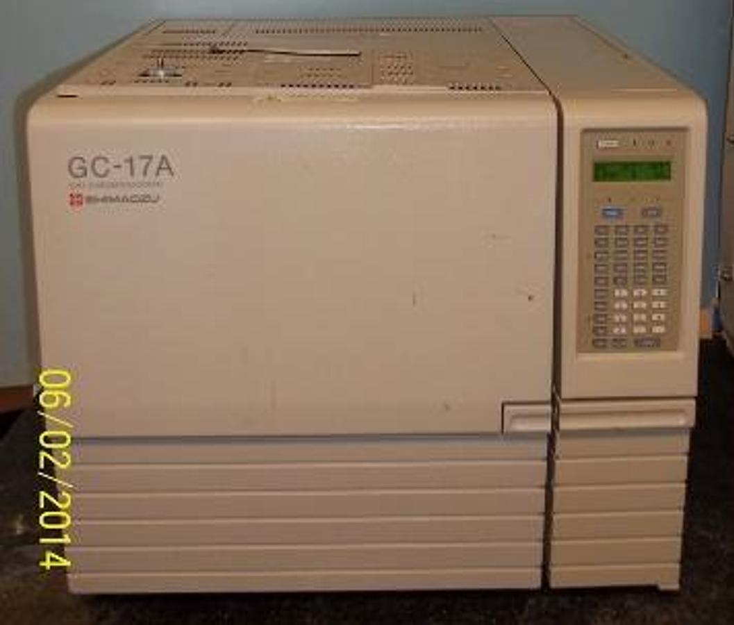 Used QTY. 1. SHIMADZU GC-17A GAS CHROMATOGRAPH 1800VA W/ HSS AND RS232 CARDS PLUS DET SIGNAL PORTS ALSO HAS AIR