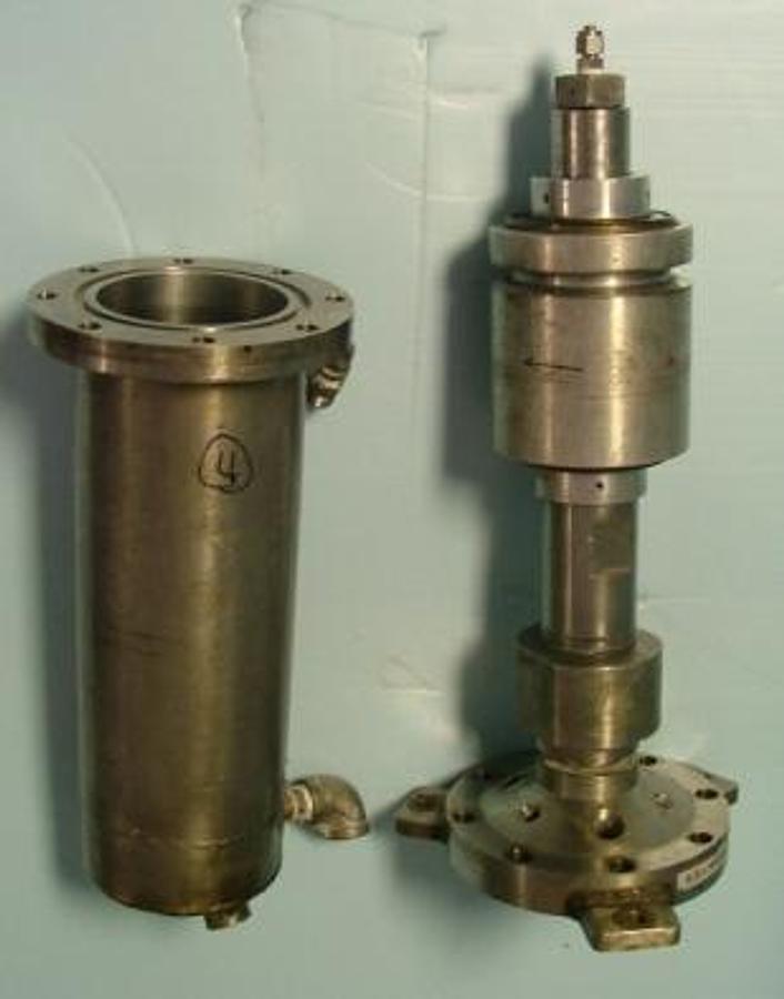 Used REACTOR 2.5 LITER MAGNETIC STIRRER AND TOP SOLD BOTTOM ONLY)