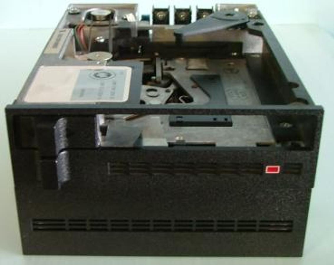 Used QTY. 2. ARCHIVE CORPORATION: CARTRIDGE TAPE DRIVE MODEL 5945S-1
