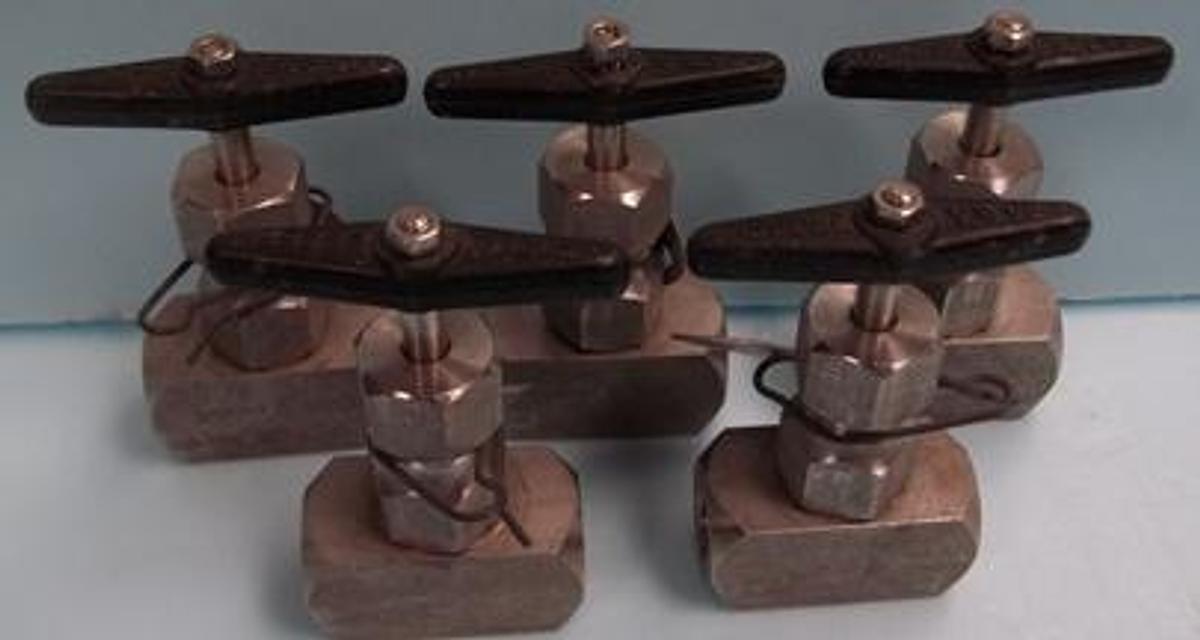 Used QTY. 5. POWELL VALVE NEEDLE VALVE ¼"- 316 3000 LB WOG.