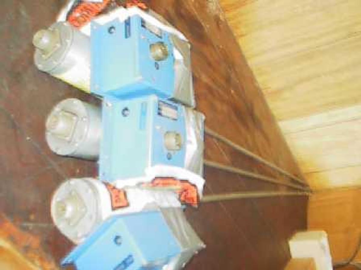 Used QTY. 3. TEMPOSNICS INC. DISPLACEMENT TRANSDUCER MODEL: DCTM-1057