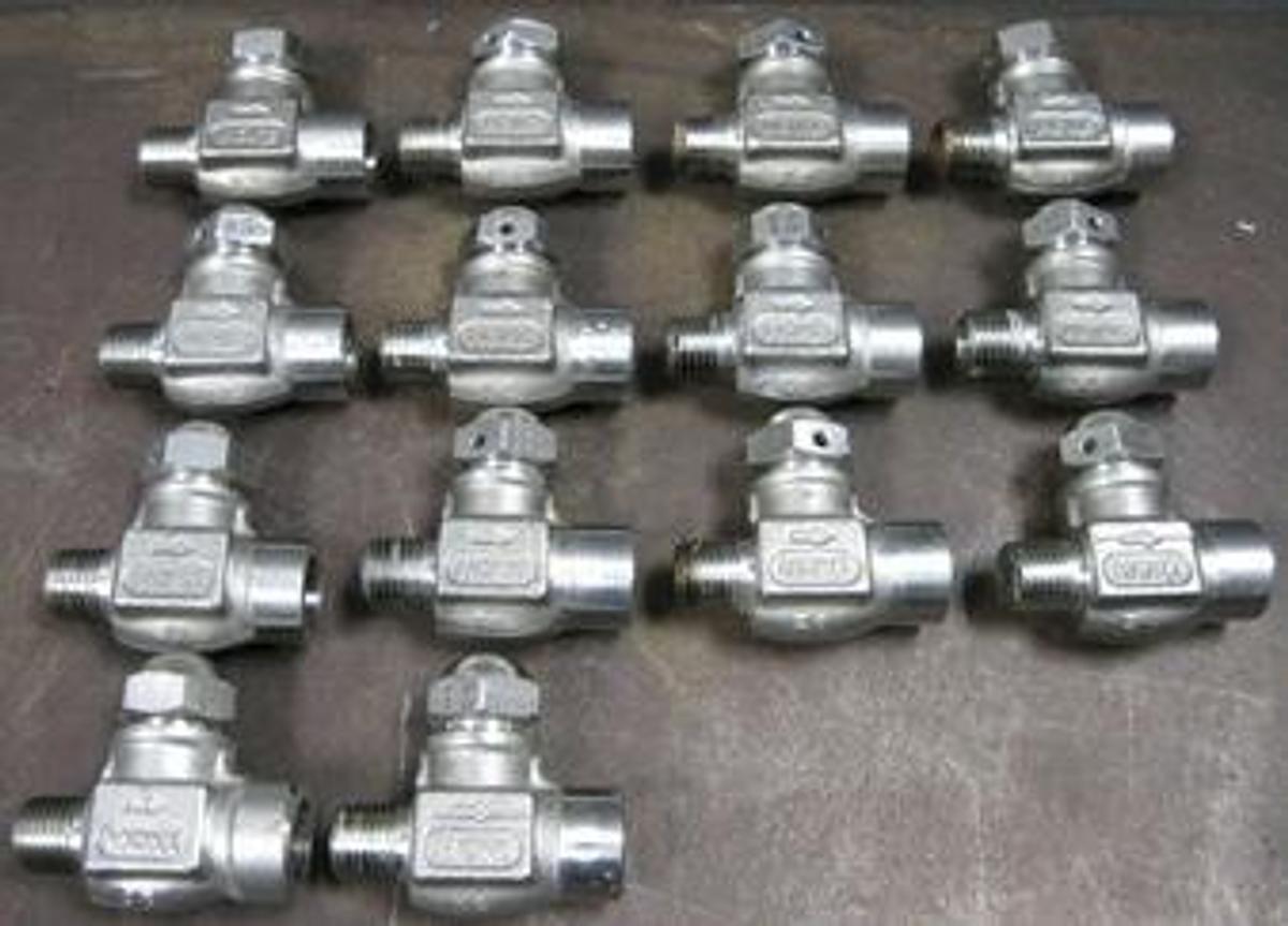 Used HOKE ¼" POP OFF VALVE