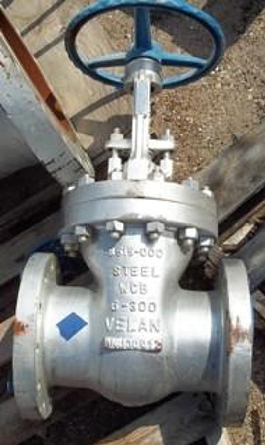 Used QTY. 1. VELAN 6" 300 FLANGED RAISED FACE WCB GATE VALVE WCB (WELD ABLE CARBON BODY). 8515-000-BNJ30012.