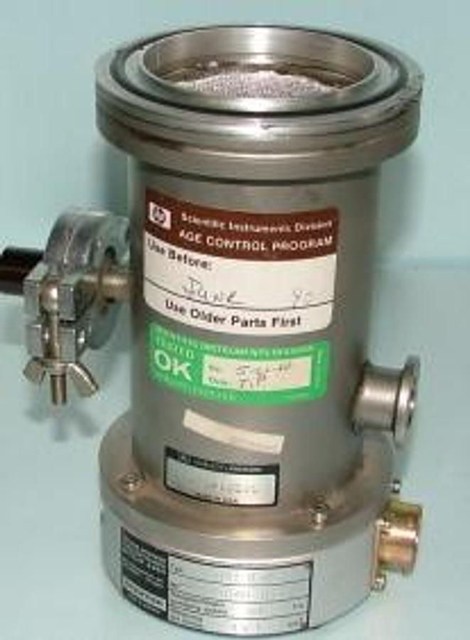 Used QTY. 1. PFEIFFER BALZERS TURBO MOLECULAR HIGH VACUUM PUMP TYPE: TPH 050 NR: PMP01350E 0673 PUMP SPEED 50 OIL FILLING 1X1.