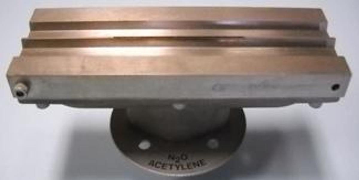 Used QTY. 1. ATOMIC ABSORPTION SPECTROPHOTOMETER BURNER HEAD WITH FLANGE N2O ACETYLENE 5" LONG.