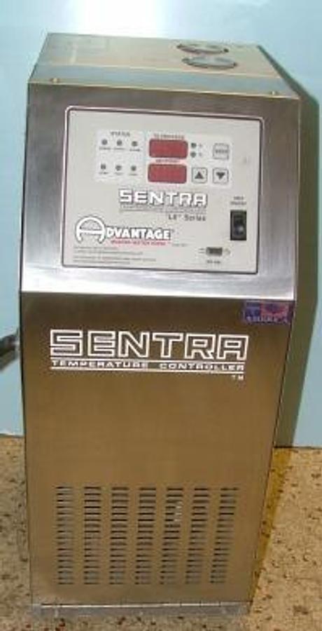 Used SENTRA LE SERIES ADVANTAGE TEMPERATURE CONTROLLER MODEL SK-1075ZLE-21D1