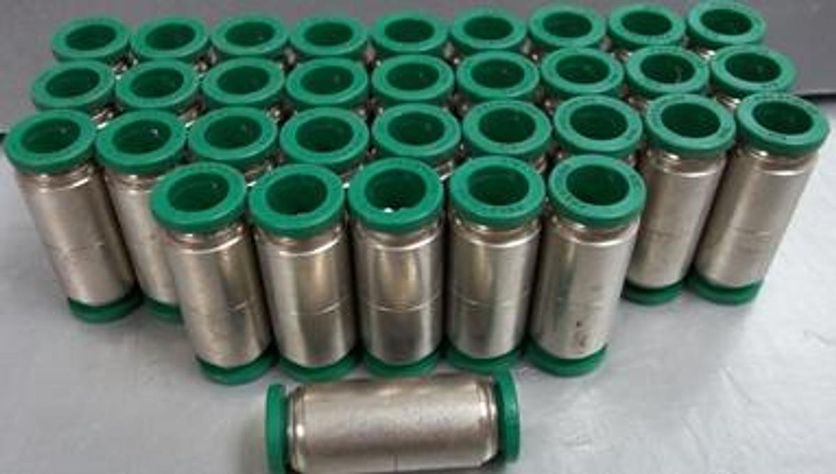 Used QTY. 33. PRESTOLOK TUBE UNION 3/8" FITTING.