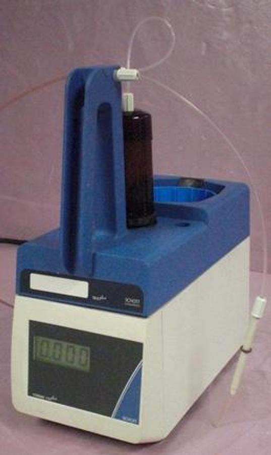Used SCHOTT INSTRUMENTS GMBH TITRONIC 110 PLUS TITRATOR MODEL: TA 10 PLUS