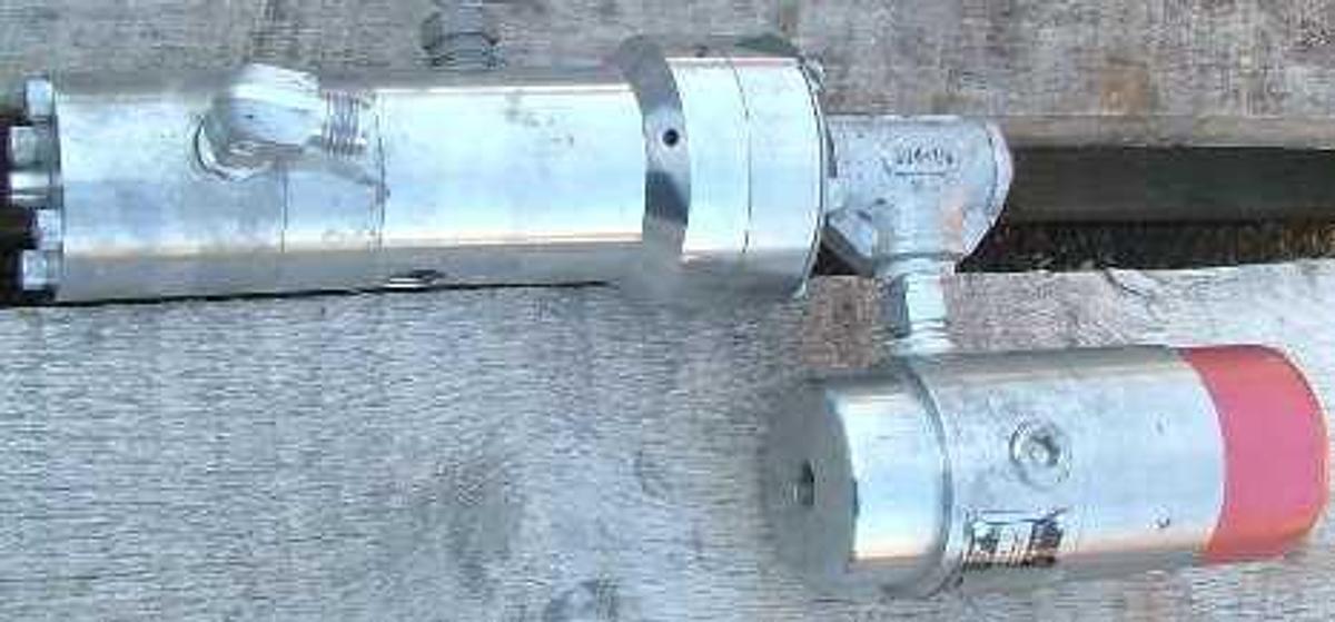 Used REPUBLIC SPECIALTY CO. / WILLIAMS OSCILLAMATIC LOW PRESSURE DIAPHRAGM METERING PUMP MODEL: M/N: P04-42