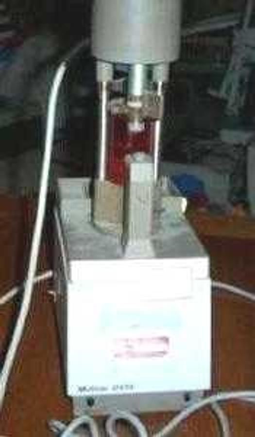 Used QTY. 1. METTLER DV 14 BURETT DRIVE WITH METTLER DV 250 BURETTE 50 ML VOLUME = READOUT X 5. (eby051602a)