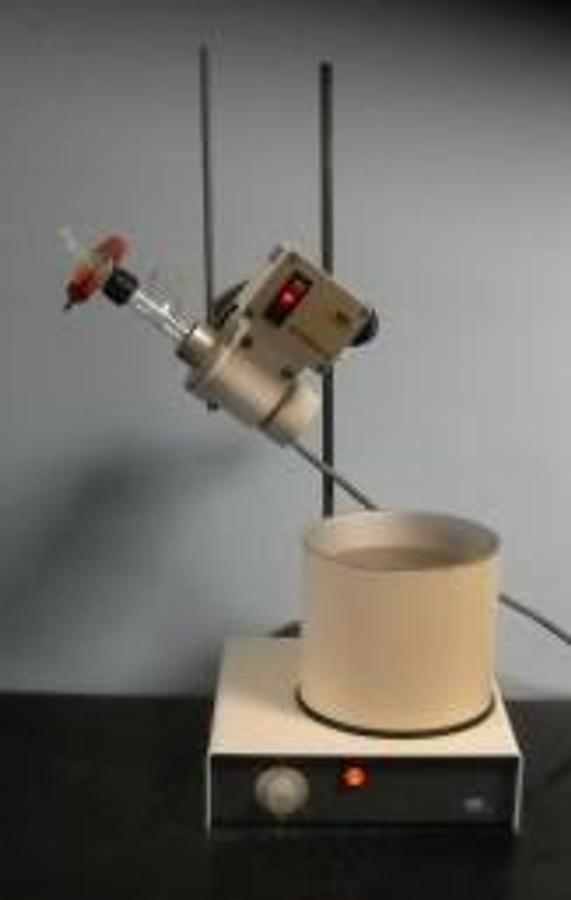 Used QTY. 1. BUCHI ROTAVAPOR-M. #905715. TYPE: RM. 110 V. 24 W. 60 HZ. WITH BATH BUCHI. #925596. TYPE: HB 140. 400W. 110 V. 80 HZ. POWERS ON. HEATS UP.