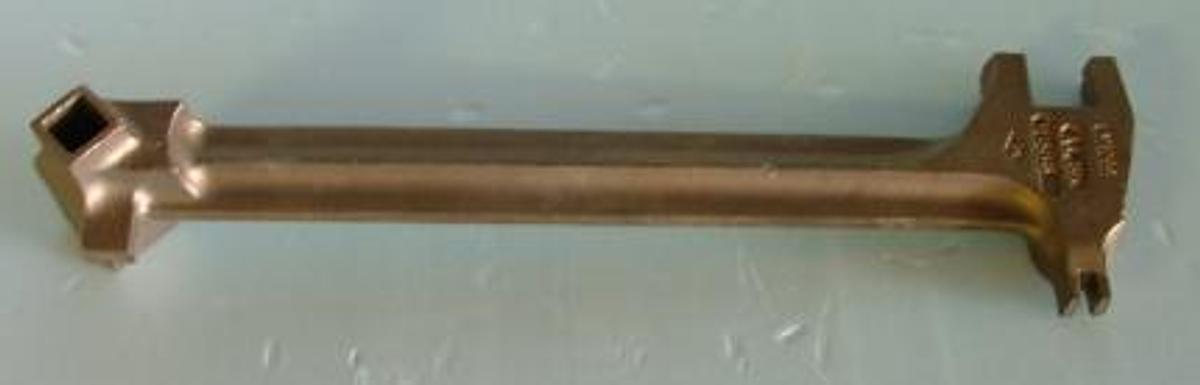 Used QTY. 1. BUNG WRENCH: AMPCO AL8R W585 FM