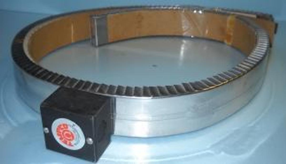 Used TEMPCO ELECTRIC HEATER CORP. UNIFLO DIE BOTTOM HEATER BAND CLT TC 171251 2B-02-G CLT 1700 0200C3 17 Â¾" X 17 X 2 2670W 480W K84.