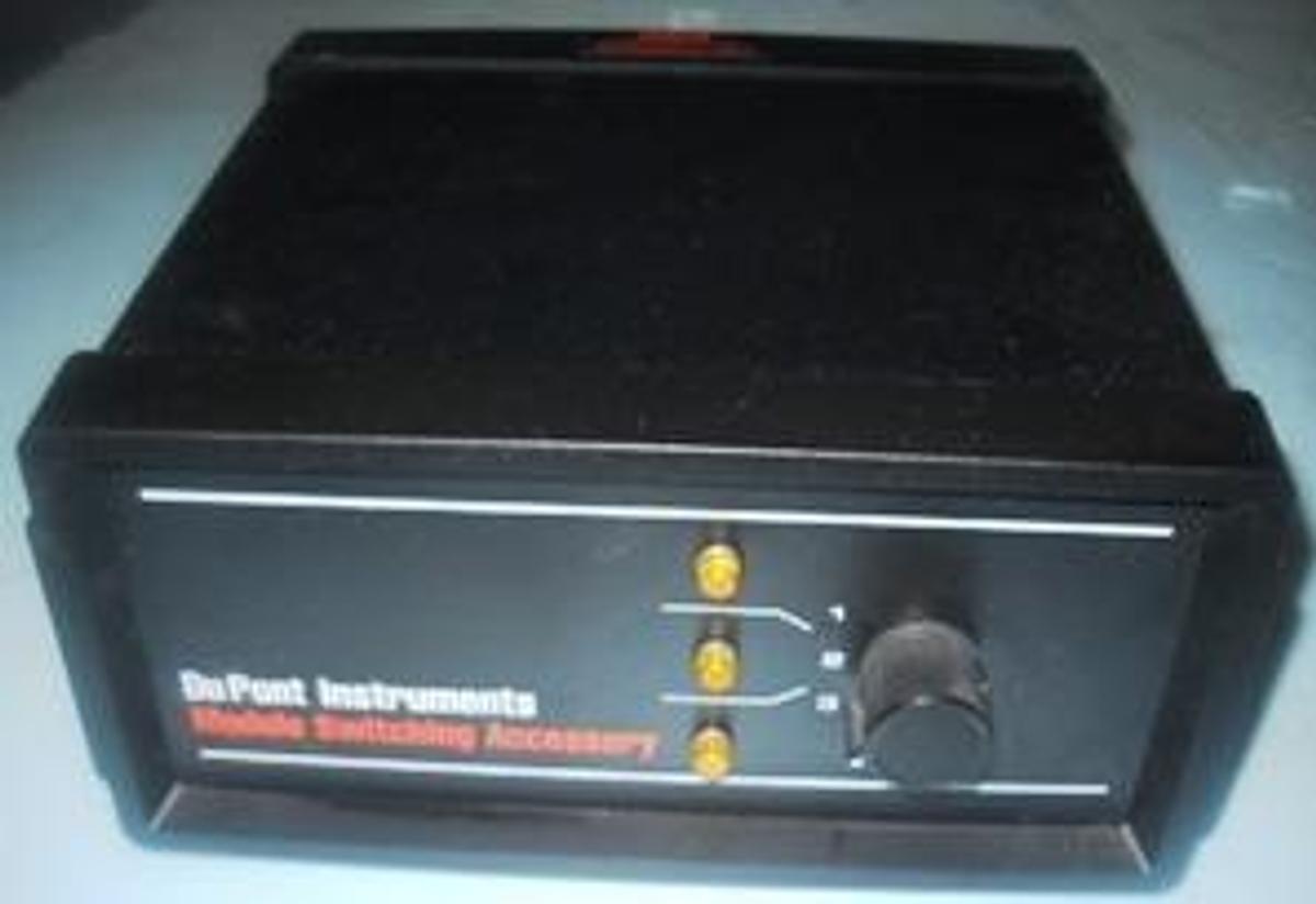 Used QTY. 1. DUPONT INSTRUMENTS MODULE SWITCHING ACCESSORY
