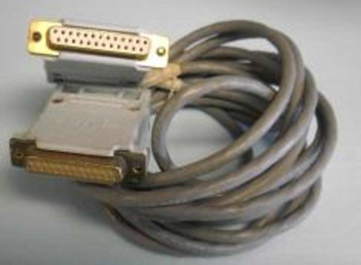 Used QTY. 1. AMP EQUIPMENT CORD GREY 11' 7" ON CORD: P107/A100 W6 112308A P401 RS-232 ON BOTH ENDS THERE ARE 25 PIN FEMALE.