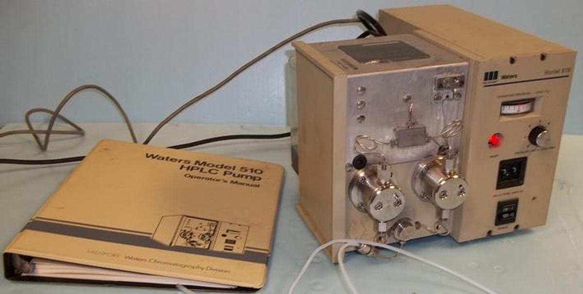 Used QTY. 1. MILLIPORE AND WATERS ASSOCIATES MODEL 510 SOLVENT DELIVERY SYSTEM (PUMP)
