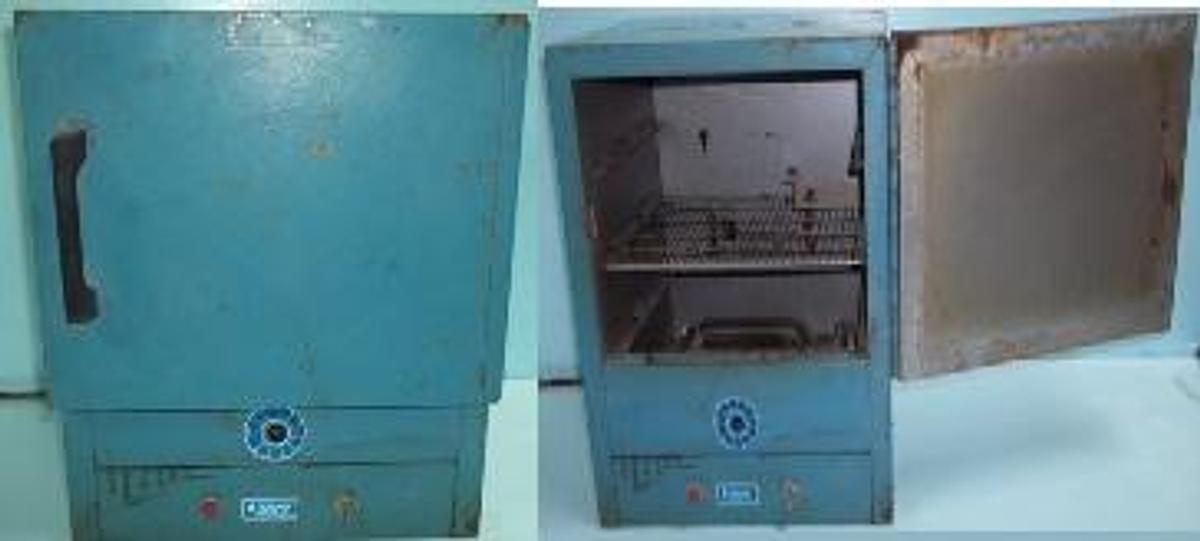 Used QTY. 1. BOEKEL LABORATORY OVEN WATTS: 660 VOLTS: 120 AC AMPS: 5.50 PHASE: 1 HZ: 50/60 CAT. NO.: 107800