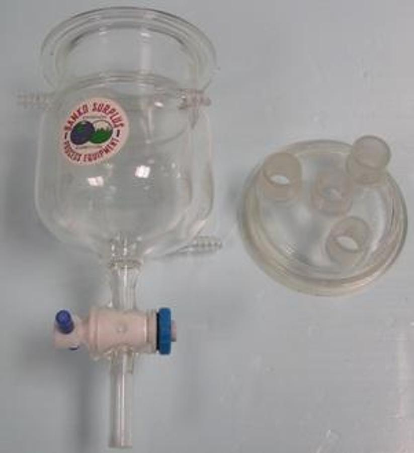 Used QTY. 1. PYREX 600 ML GLASS REACTOR DOUBLE WALL