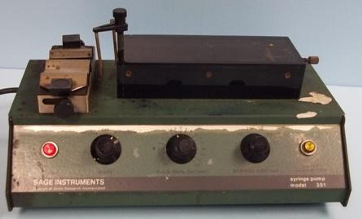 Used SAGE INSTRUMENTS SYRINGE PUMP MODEL: 351