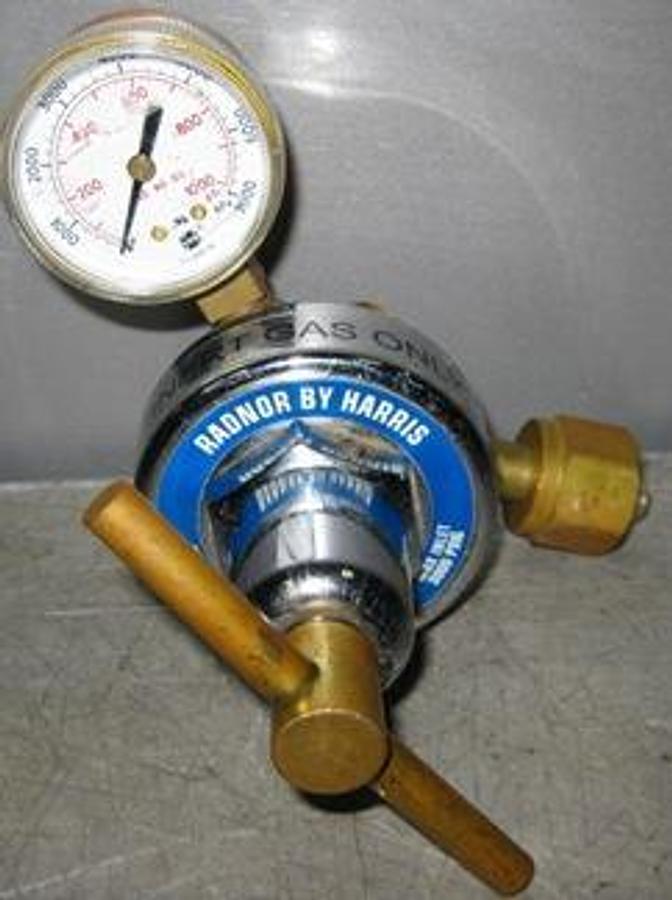 Used RADNOR BY HARRIS REGULATOR