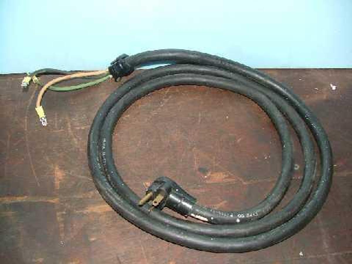 Used HEWLETT PACKARD 120 VOLT POWER CABLE.