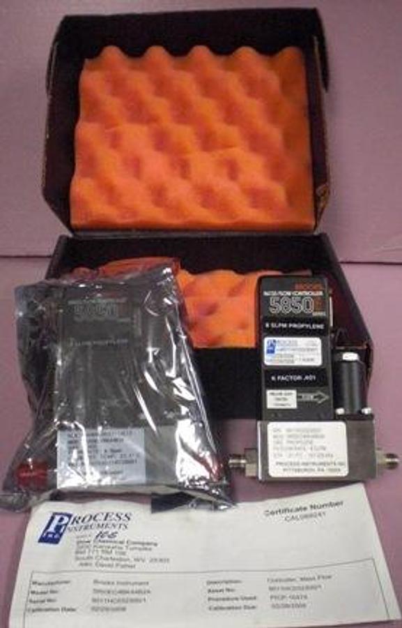 Used QTY. 2. BROOKS MASS FLOW CONTROLLERS 5850E SERIES