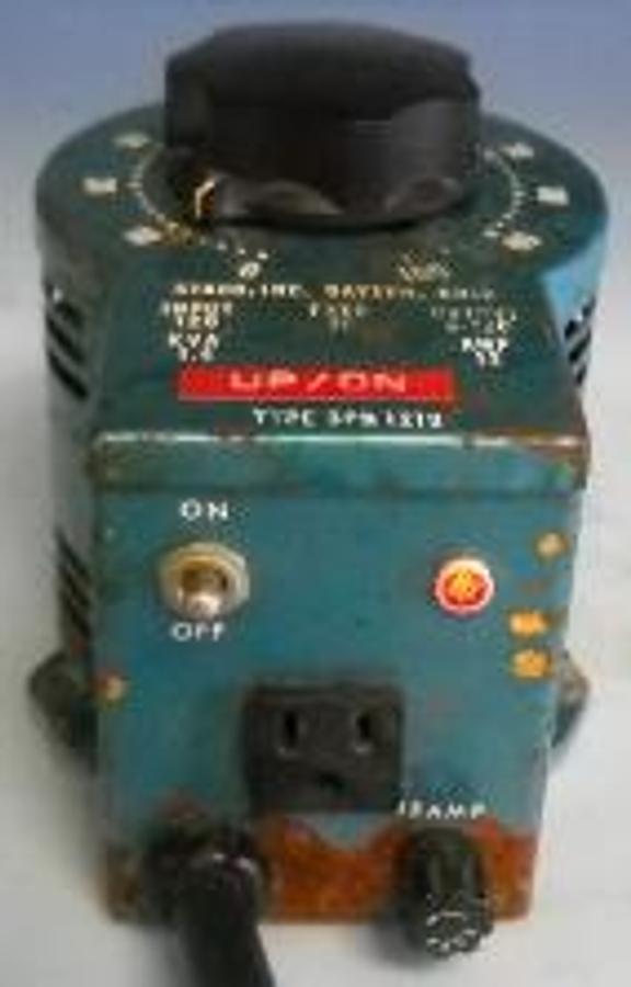 Used QTY. 1. STACO VARIBLE IN: 120V OUT: 0-120V FREQ:80 KVA:1.4 12A 3PN1210 7"X5"