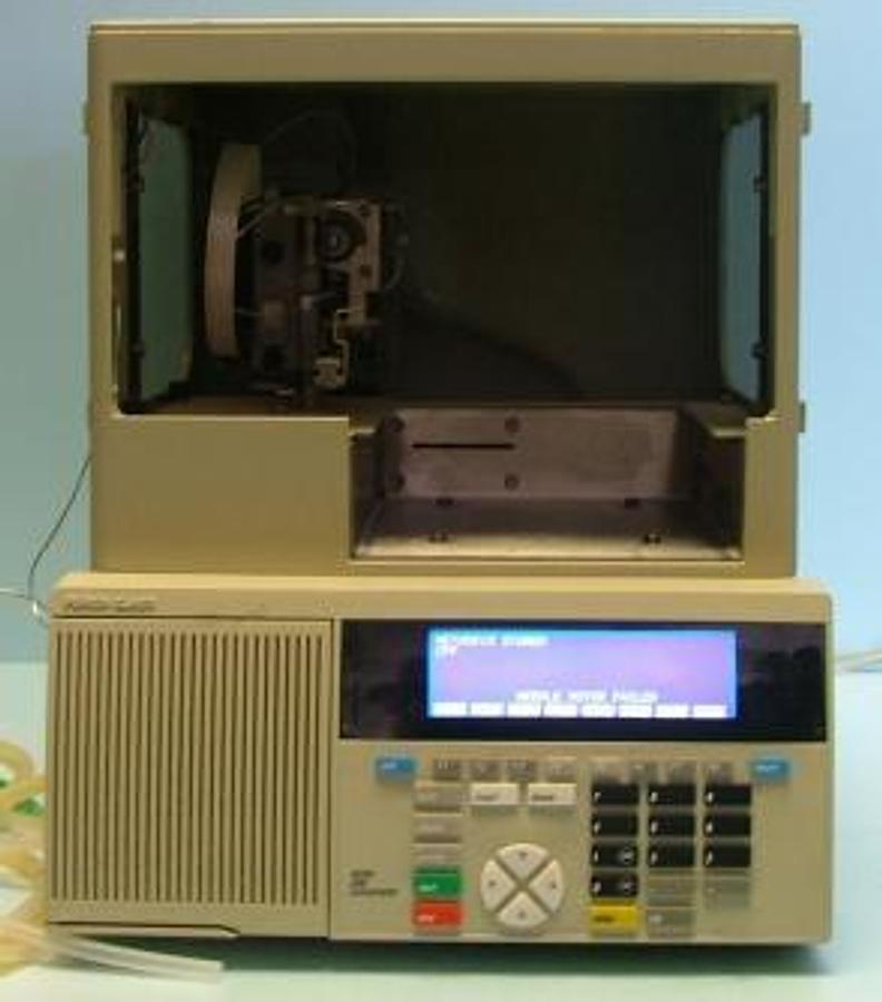 Used PERKIN ELMER SERIES 200 LC AUTO SAMPLER SERIAL 293N7091202 SOFTWARE REVISION 1.05 NOTE NEEDLE MOTOR FAILED