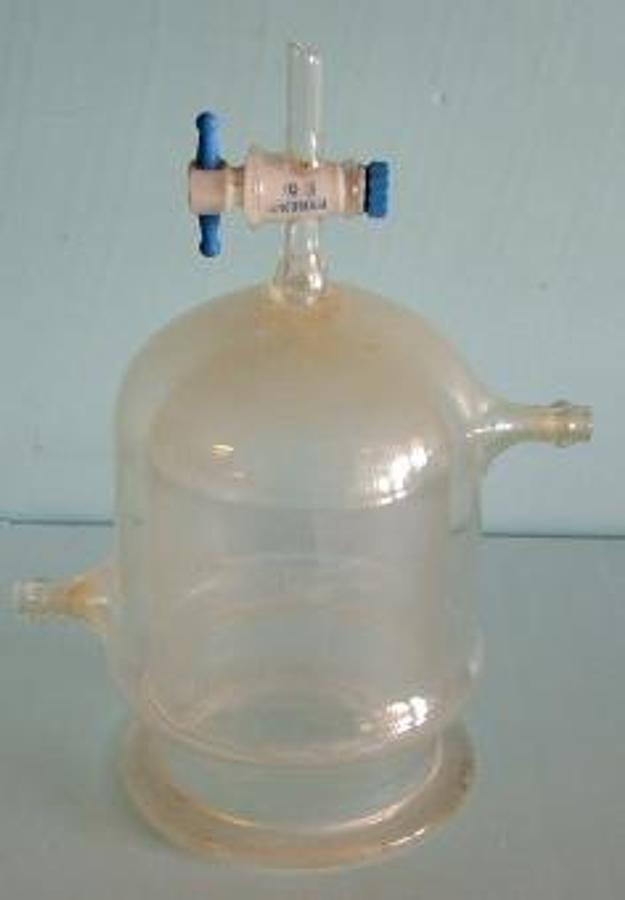 Used QTY. 1. PYREX: CROSS FLOW HEAT EXCHANGER HEAD PS 6 NO. 7282 WITH STOPCOCK