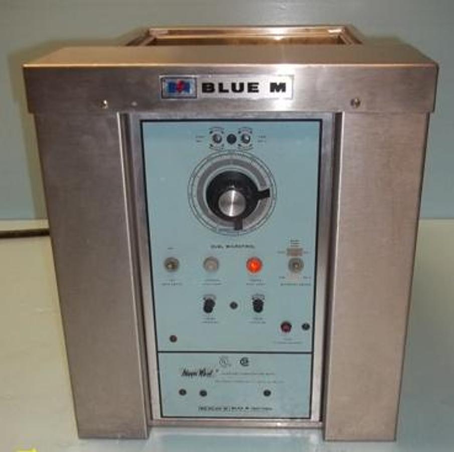 Used QTY. 1. BLUM M CONSTANT TEMPERATURE BATH MODEL: 1120A-1
