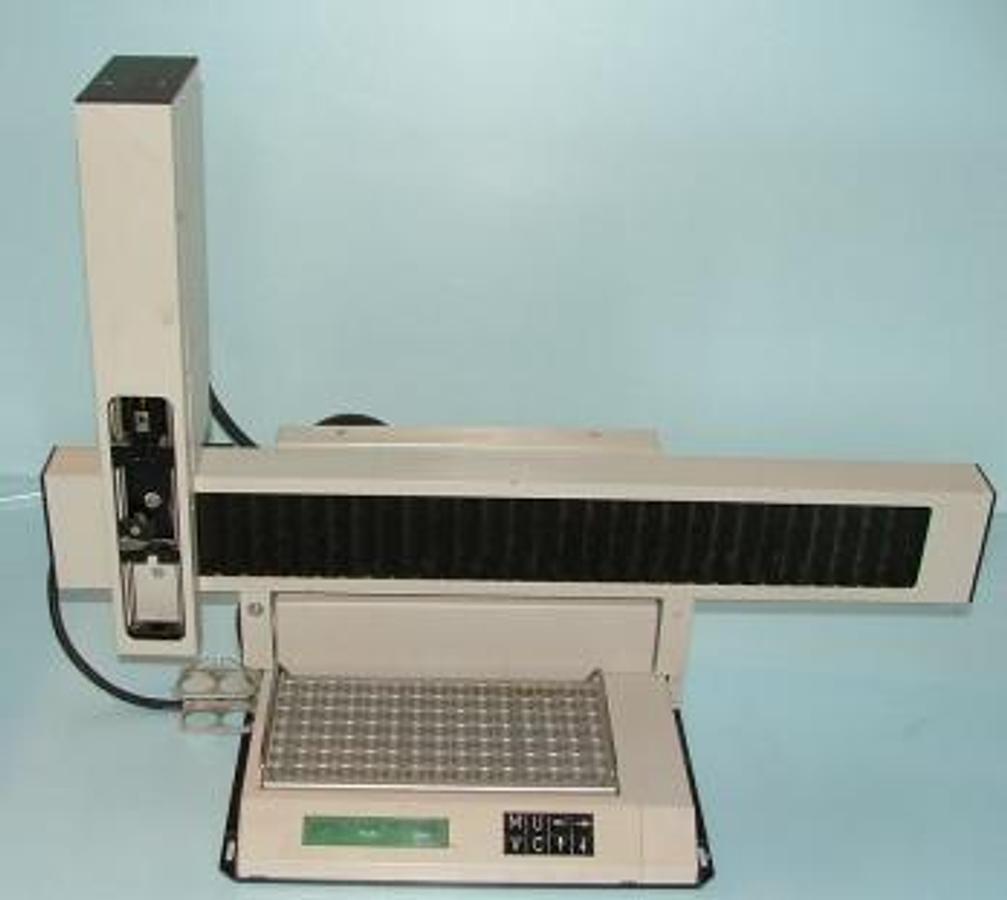 Used QTY. 1. SAMPLER AJFP ANALYTIK-FP-JENA TYPE ALS 104 NR. 1044 110V T1A 60HZ V3.21E.