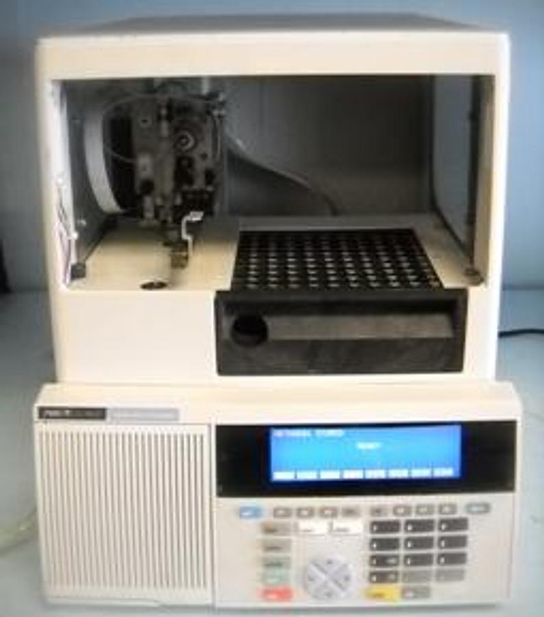 Used QTY. 1. PERKIN ELMER SERIES 200 LC AUTO SAMPLER WITH SERIAL PORTS A&B BCD AND PELTIER