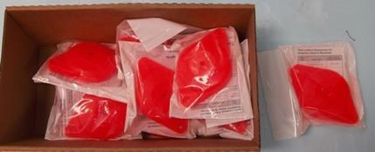 Used SWAGELOK VALVE LOCK MS-VL-S-1 R9RDSD011B 4502210708 . .