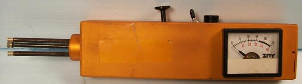 Used ZIVY -EL-TEN THREAD TENSION METER PAT APPLIED FOR N. ZIVY SA CH-4104 OBERWIL. .