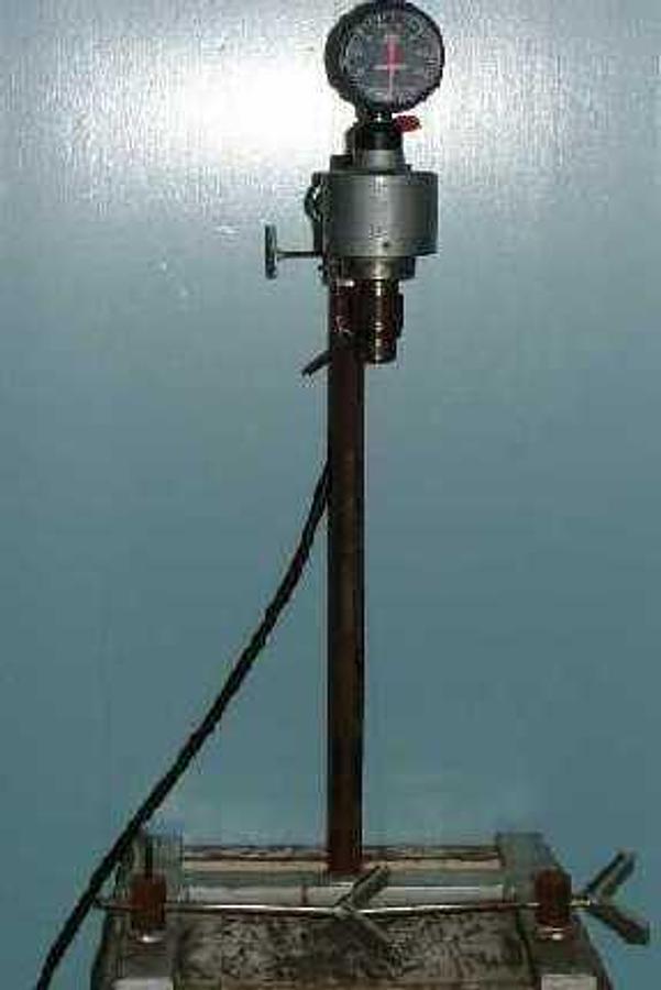 Used GAST. AIR DRIVEN STIRRER ON LAB STAND MODEL 4AM-NRV-22B WITH JONES INSTRUMENT CORPORATION GAUGE MODEL 5202 RATIO 1-1