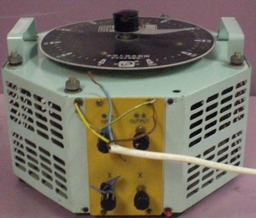Used QTY. 1. JONCHN ELECTRICAL SCIENCE AND TECHNOLOGY. CONTACT VARIABLE REGULATOR. MODEL: 5KVA